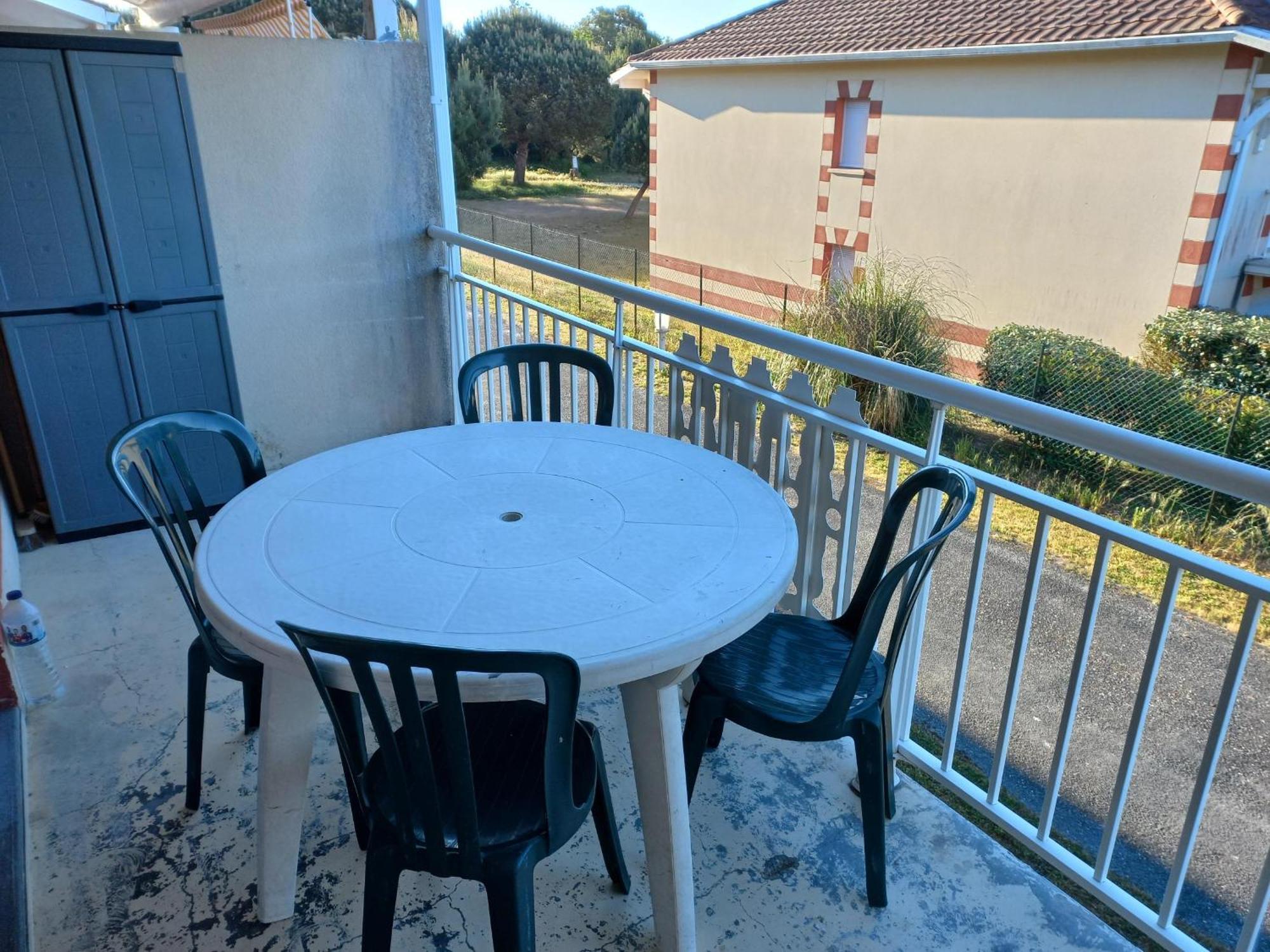 Appartement Le Verdon Sur Mer Eksteriør bilde